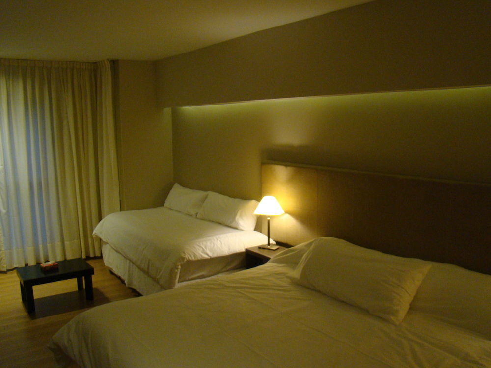 Bue Hotel บัวโนสไอเรส ภายนอก รูปภาพ